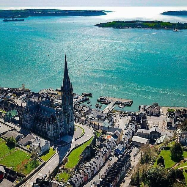 Ferienwohnung Townhouse In Centre Of Cobh Exterior foto