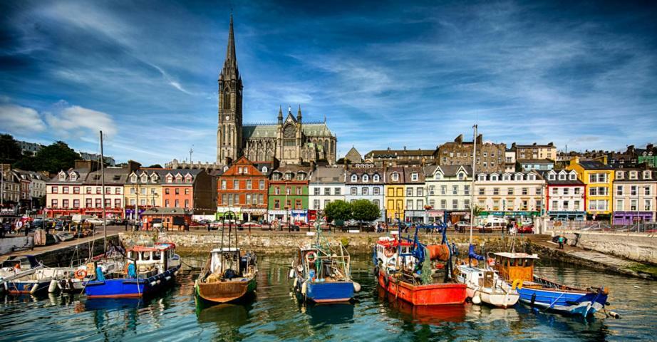 Ferienwohnung Townhouse In Centre Of Cobh Exterior foto